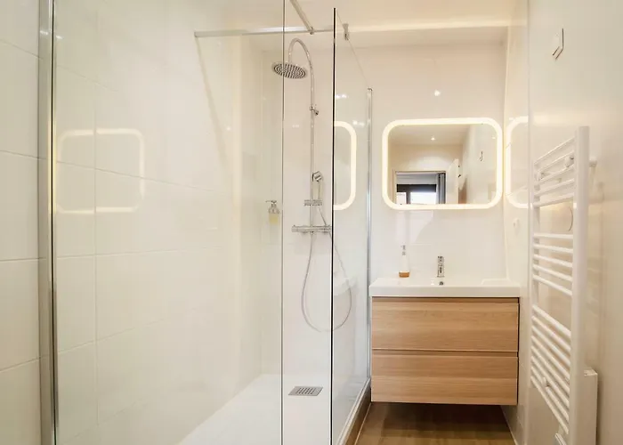 Apartment Hypercentre, Calme, Cosy, Parking Gratuit, Netflix Gratuit *